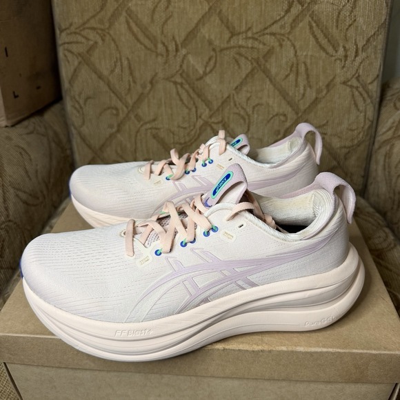 Asics Shoes - Asics Gel-Nimbus 28 Women's Size 10 Pearl Pink Athletic Running Shoes Sneakers